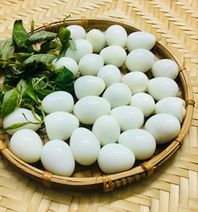 Trứng cút lột vỏ trung
