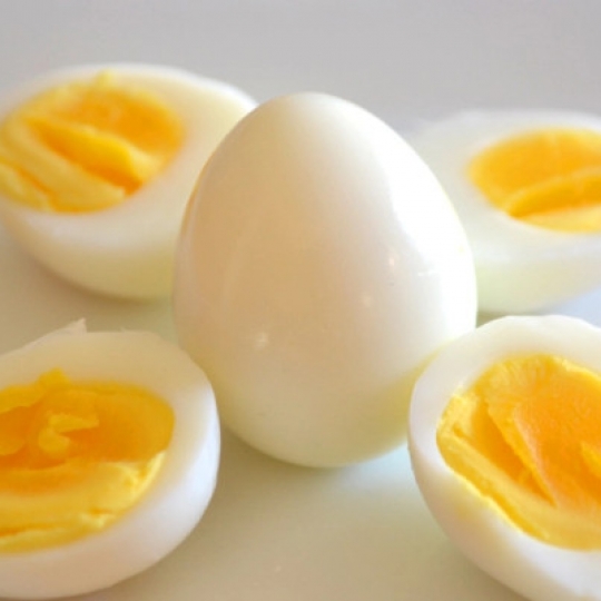 Trứng cút lột vỏ lớn